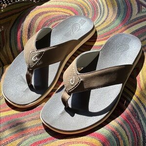 OluKai Brown and Tan Flip-Flops